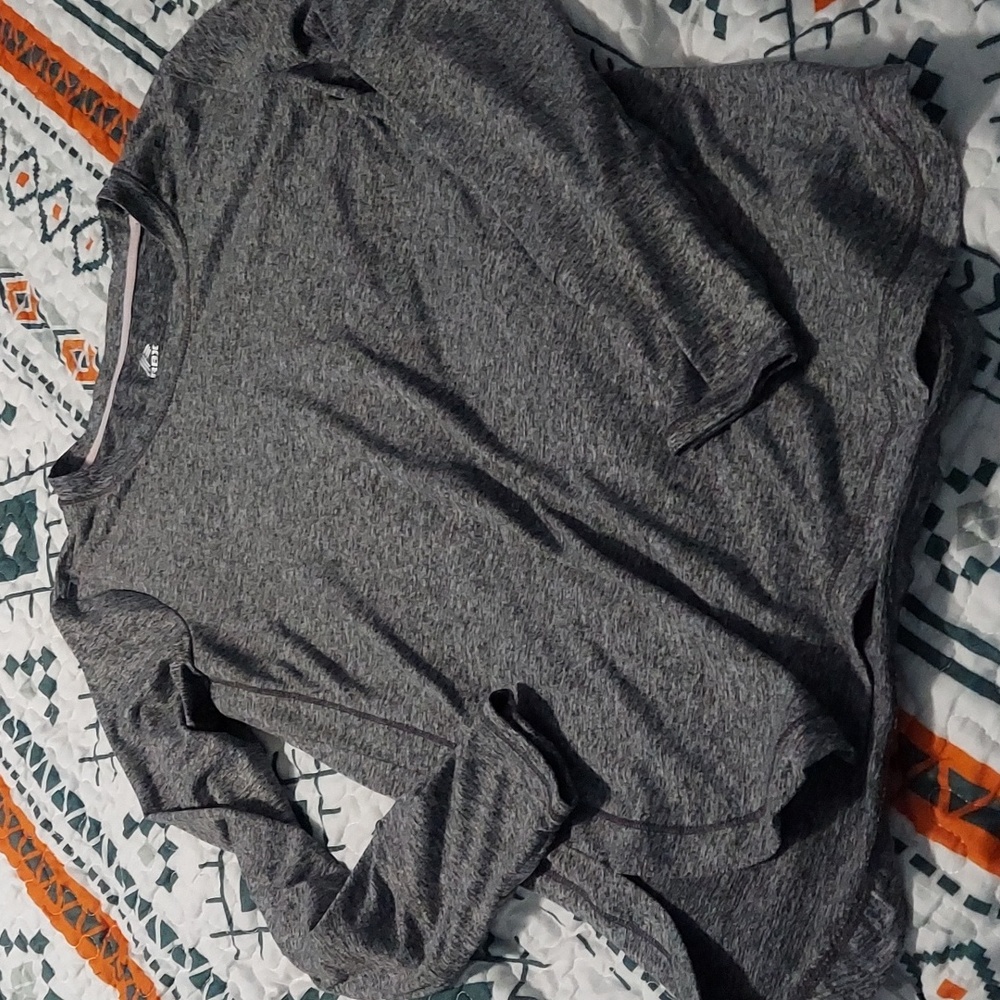 🌼 3 for $10 NWT RBX Athletic Shirt